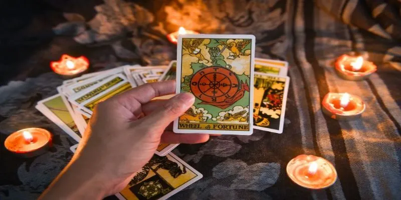 3 cách thức bói bài Tarot về tình yêu