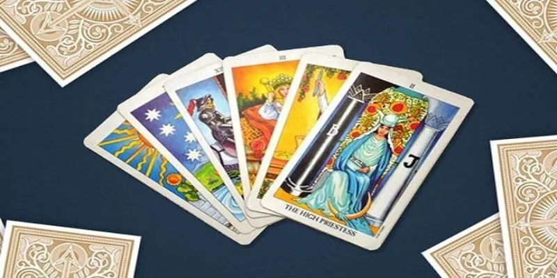 Tổng quan về bói bài Tarot tình yêu