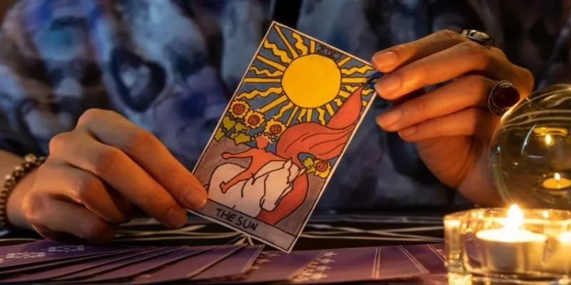 Giải mã ý nghĩa các lá bài Tarot liên quan đến tình yêu và mối quan hệ